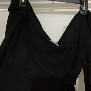 V neck long sleeve black dress